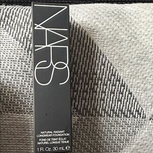 NARS Radiant Foundation in Black Packaging